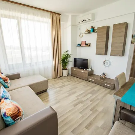 Summerland Mamaia